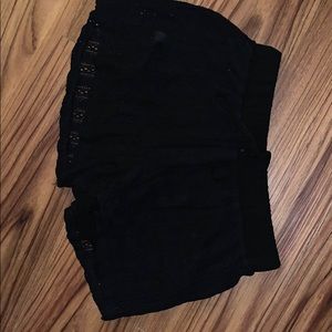 Sophie Rue Women’s Black embroidered shorts size S